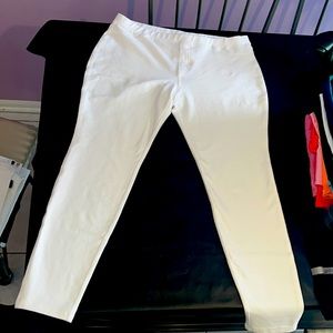 Women’s white full length jeggings